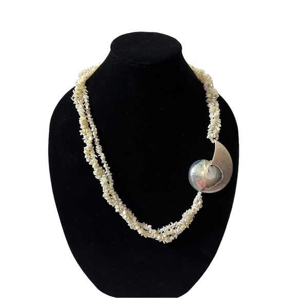 Vtg Bold 3 Strain Shell Beads Beach Necklace with Huge Natural Shell Pendant 27” - Picture 3 of 10